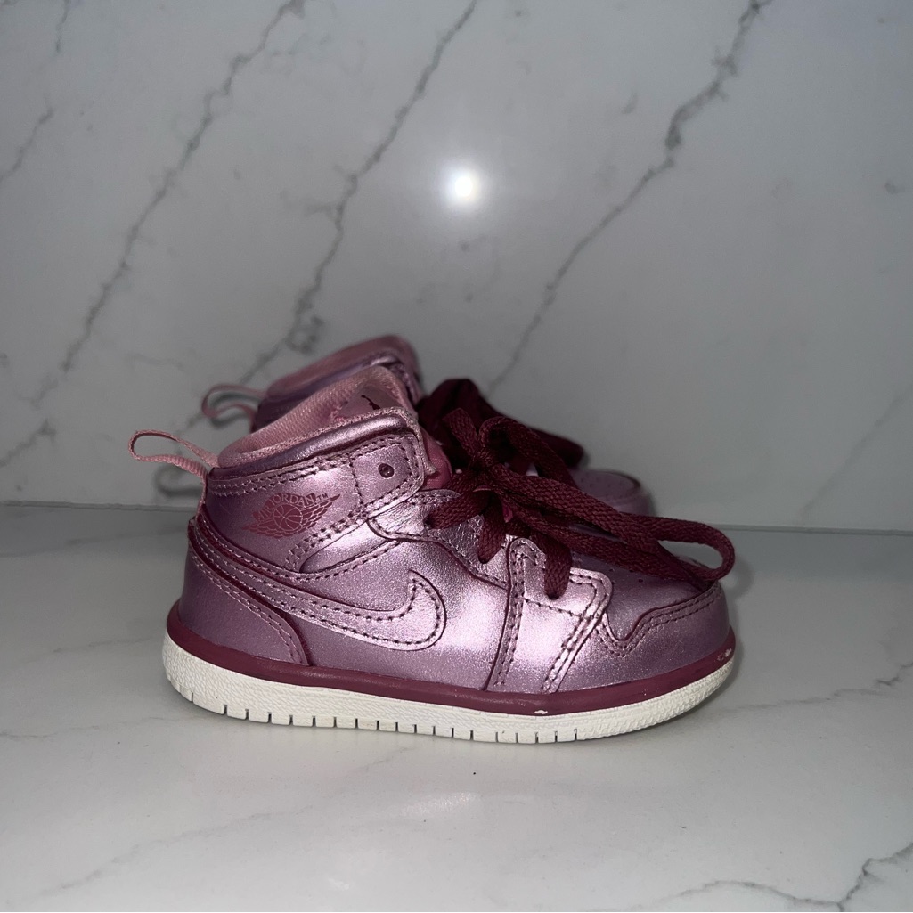 Air Jordan 1 Mid Se Gs 'Pink Rose' Metallic Size 6c